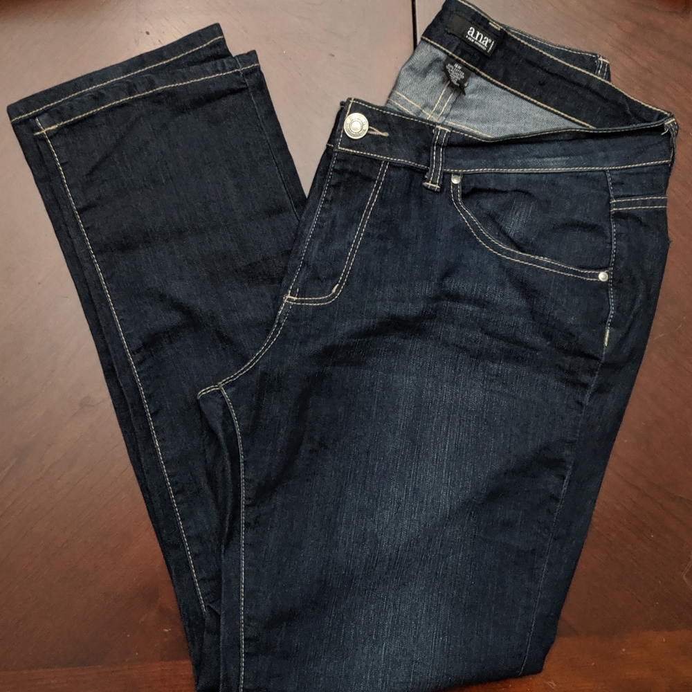 ANA Skinny Jeans